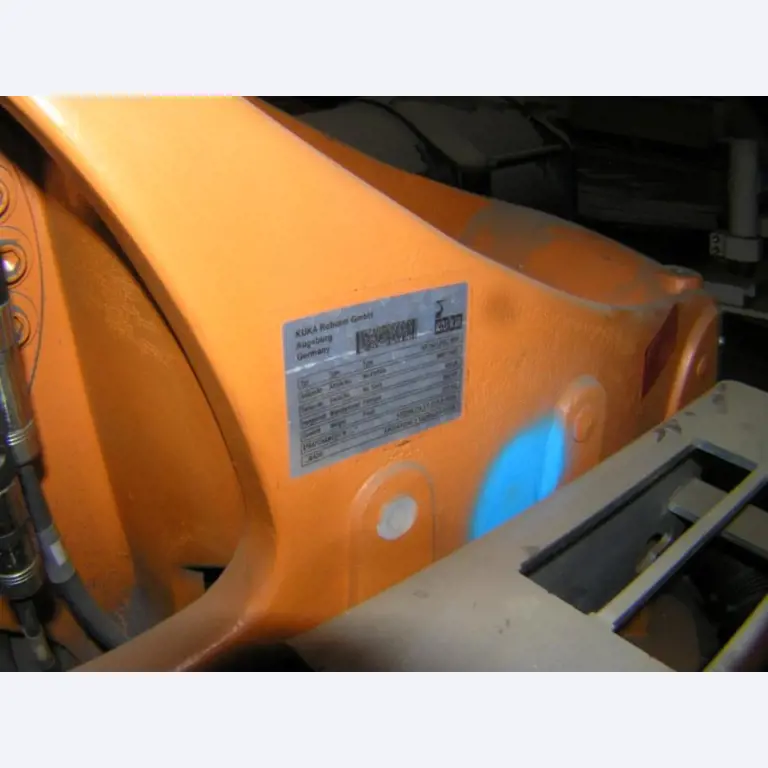 Prumyslových robotu-3